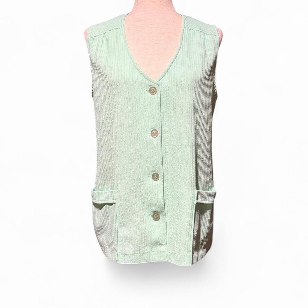 Mint Green Sleeveless Button-Up Vest